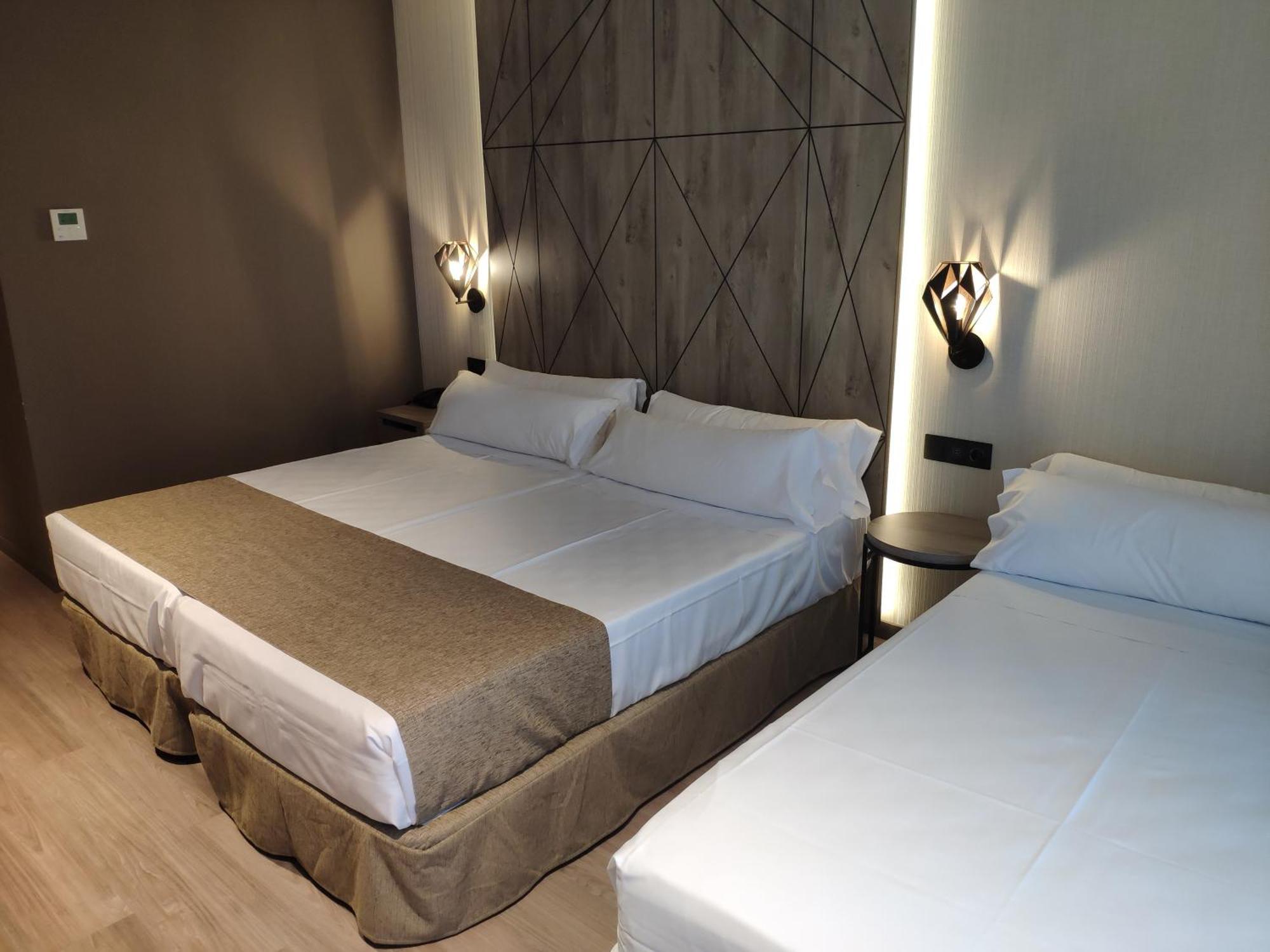 Comfort Triple Room,1272856720:JPEG