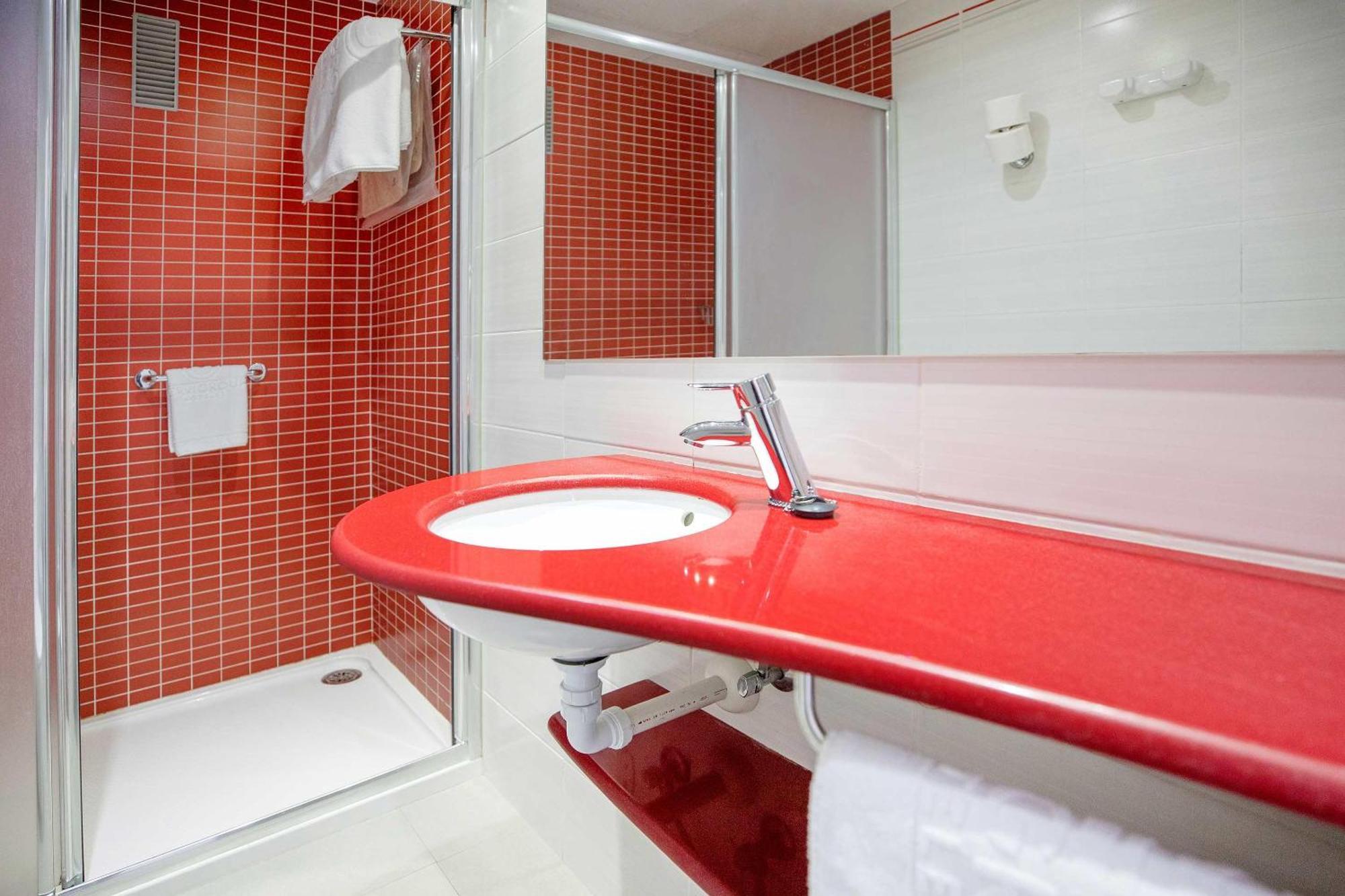 Habitación Doble con cama supletoria - 1 o 2 camas (3 adultos)