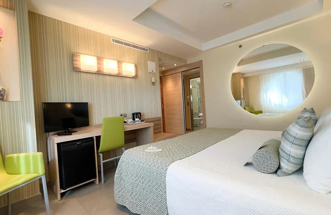 Riviera Beachotel - Adults Recommended-1